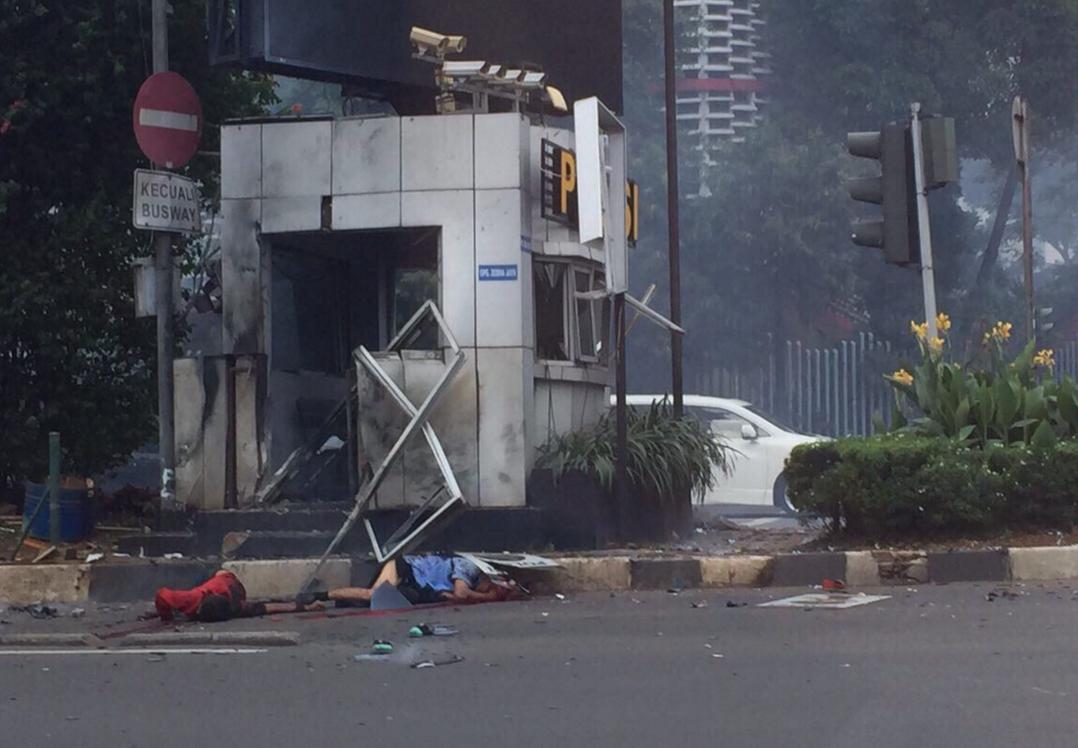 Terror In Jakarta With Deadly Bomb And Gun Attacks - Indoindians.com