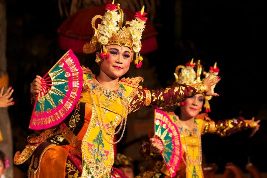 10 Traditional Indonesian Dances You Need to Know - Indoindians.com