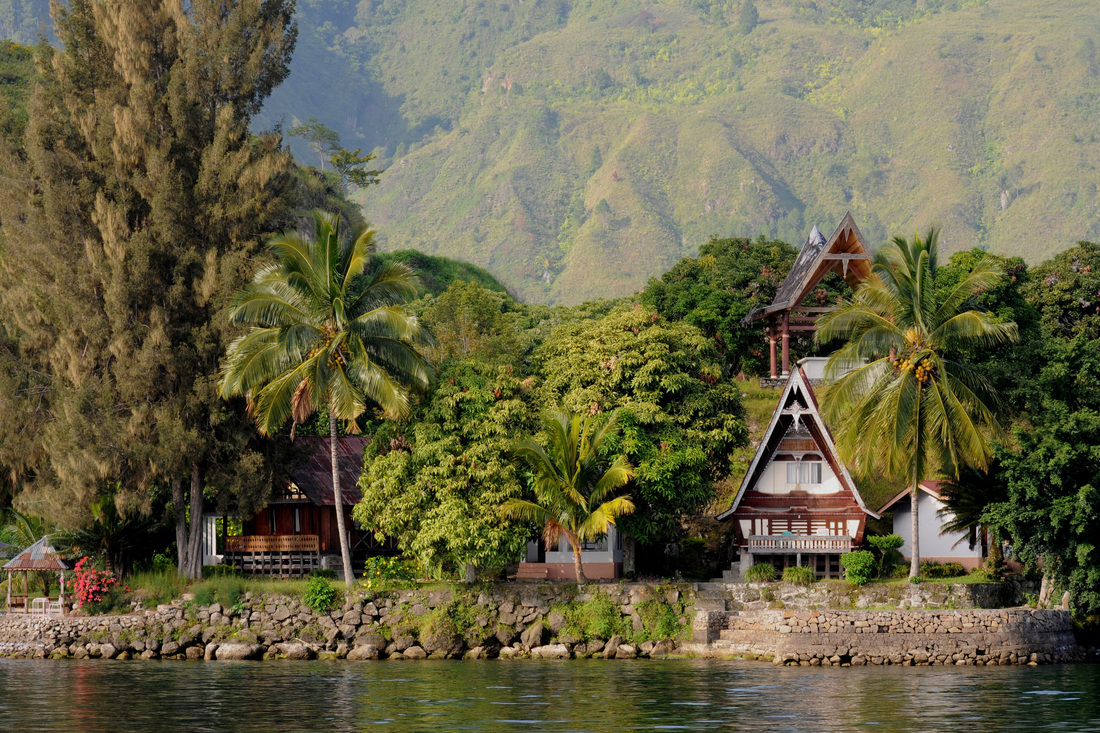 6-Underrated-Exotic-Destinations-in-Indonesia-Samosir-Island