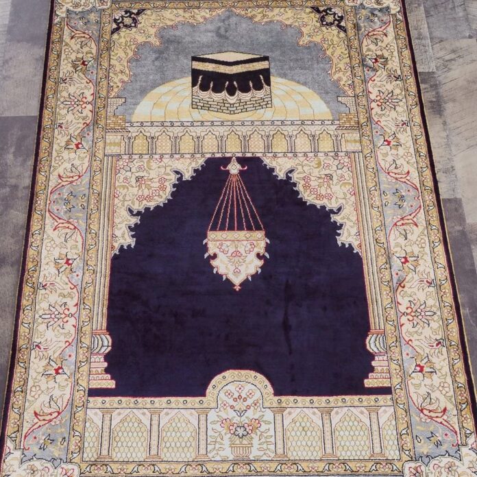 All You Need To Know About Prayer Rugs - Indoindians.com