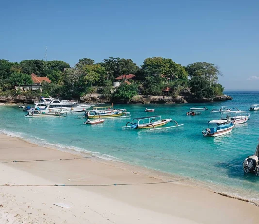 10 Unforgettable Things to Experience in Bali Hai Pontoon, Nusa Lembongan Island