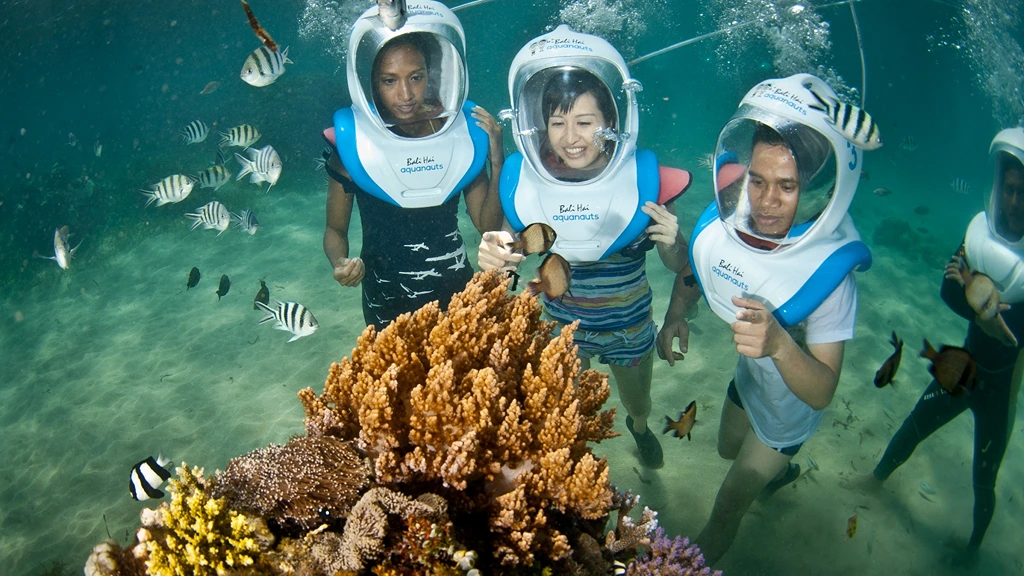 Sea Walking Pontoon Bali Hai Nusa Lembongan Island