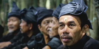 The Grounded Characteristics of the Kajang Tribe